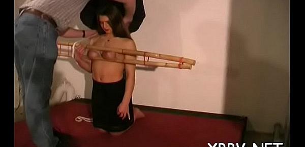  Chick gets tits fastened hard in complete bondage show